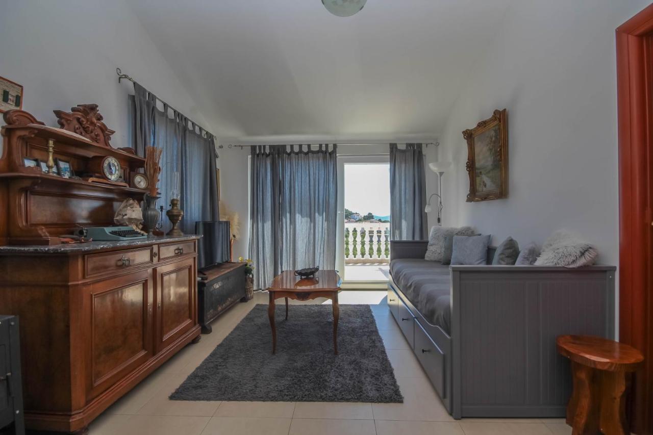 Lola'S Apartments Tribalj المظهر الخارجي الصورة