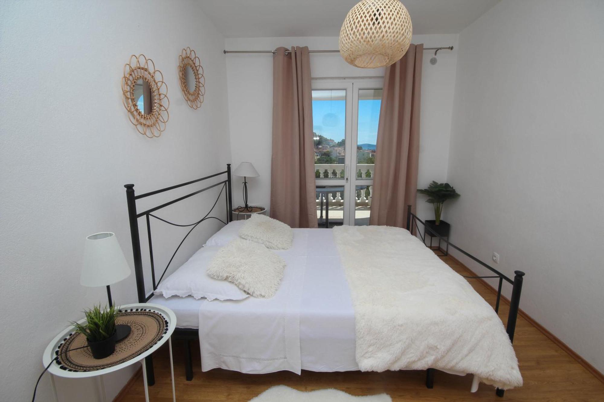Lola'S Apartments Tribalj الغرفة الصورة