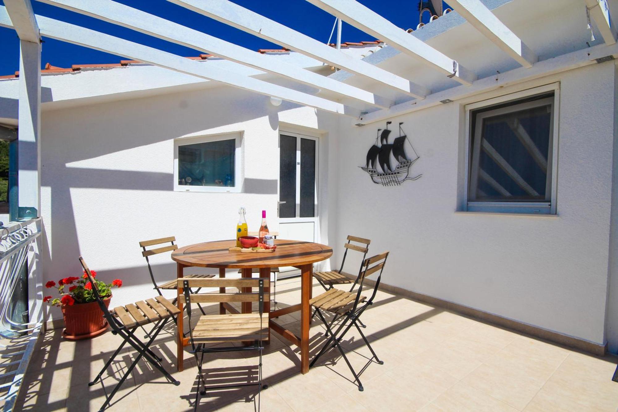 Lola'S Apartments Tribalj الغرفة الصورة