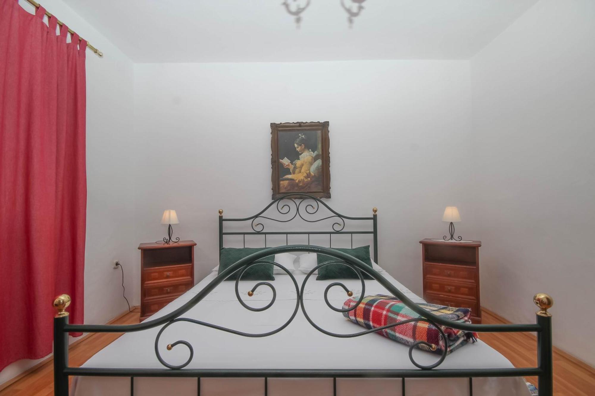 Lola'S Apartments Tribalj الغرفة الصورة