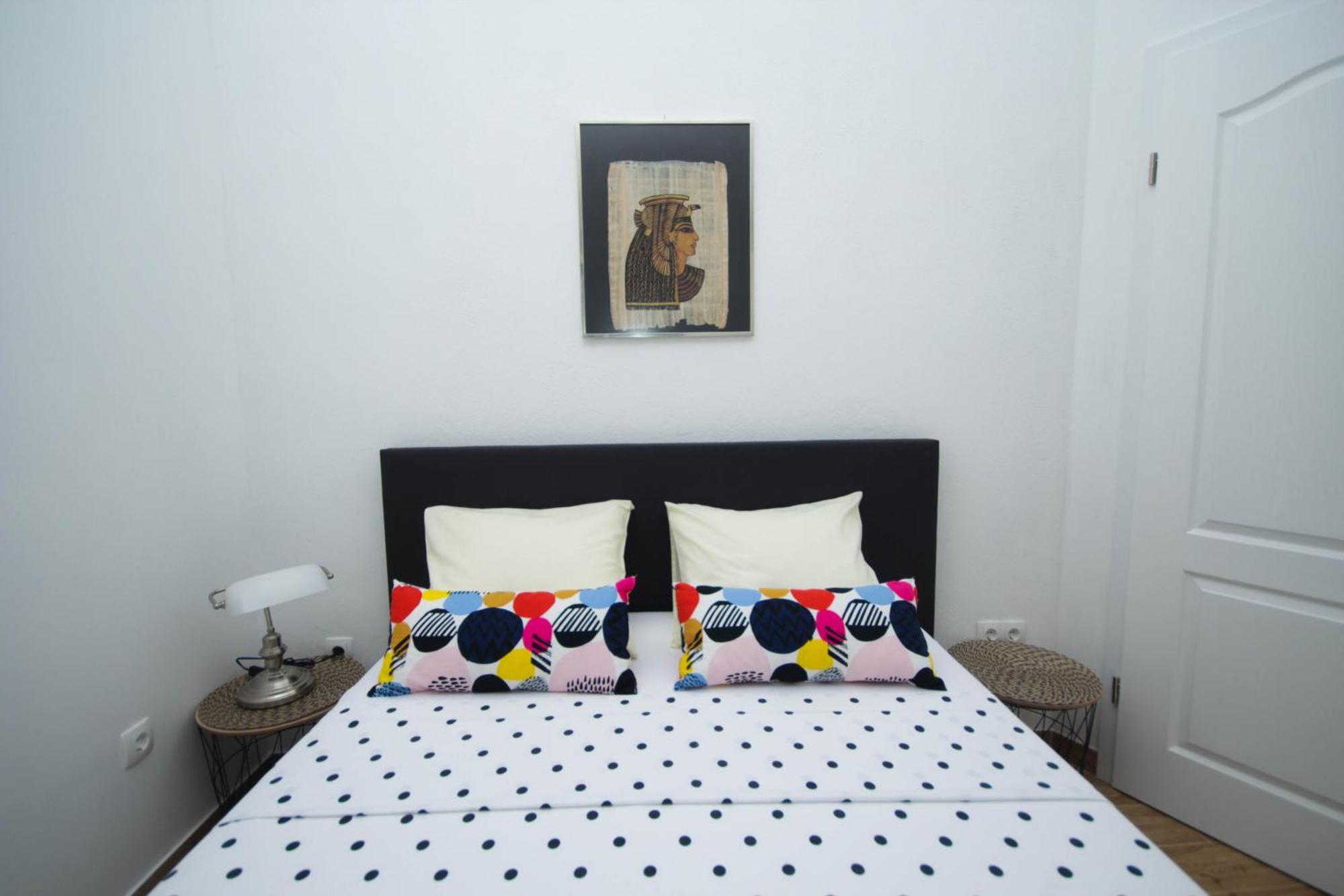 Lola'S Apartments Tribalj الغرفة الصورة