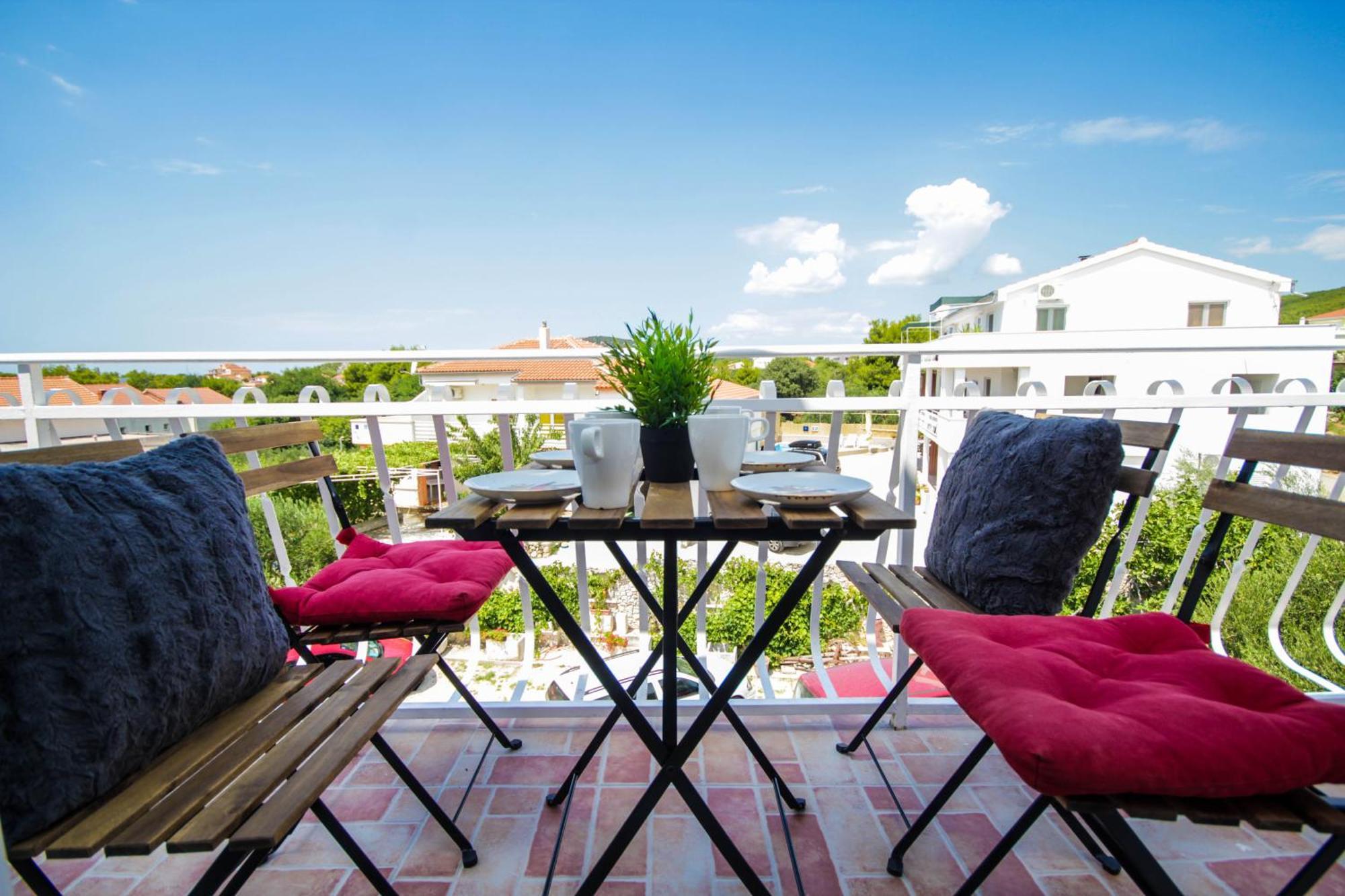 Lola'S Apartments Tribalj المظهر الخارجي الصورة