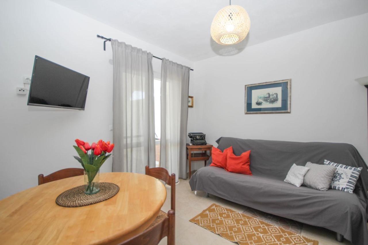 Lola'S Apartments Tribalj المظهر الخارجي الصورة